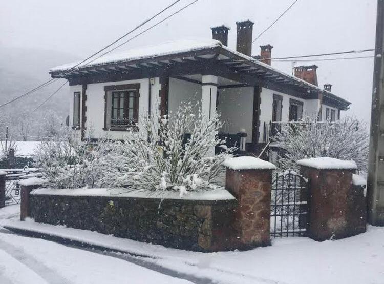 Hotel Restaurante La Carasca Orlé Kültér fotó