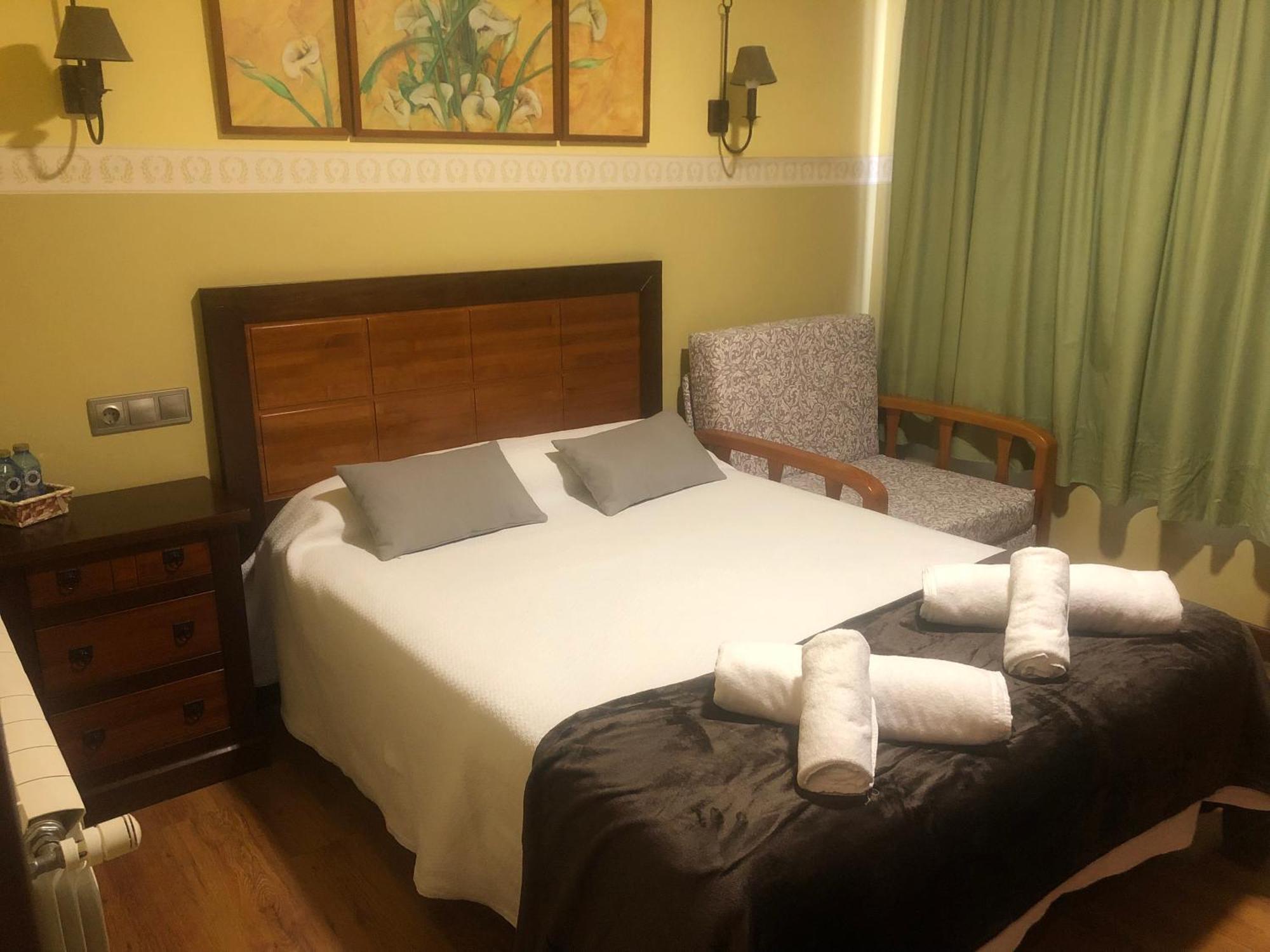 Hotel Restaurante La Carasca Orlé Kültér fotó