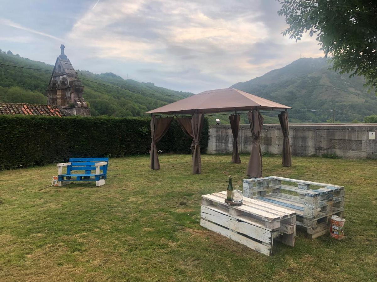 Hotel Restaurante La Carasca Orlé Kültér fotó