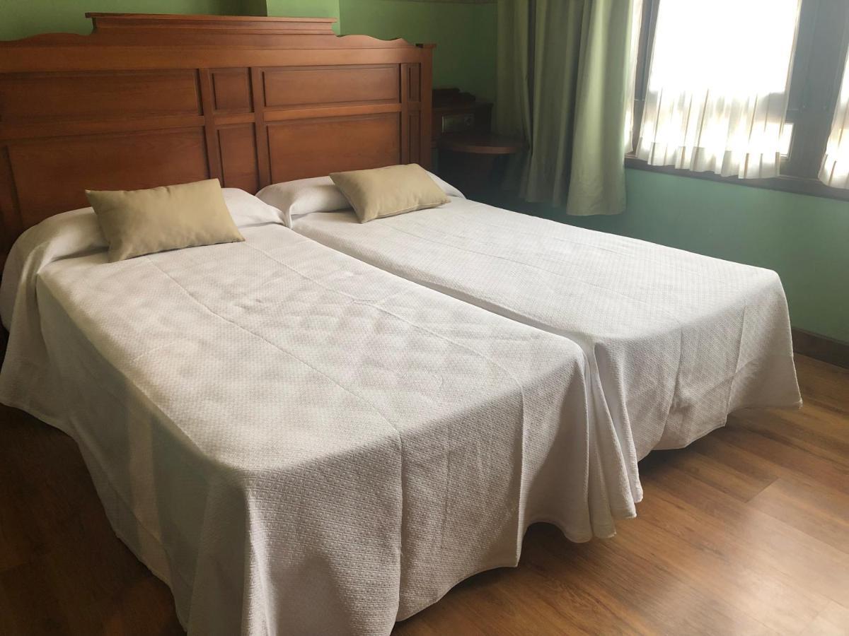 Hotel Restaurante La Carasca Orlé Kültér fotó